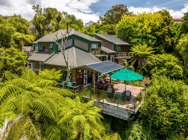 530 South Titirangi Road, Titirangi, Auckland - Carousel 2