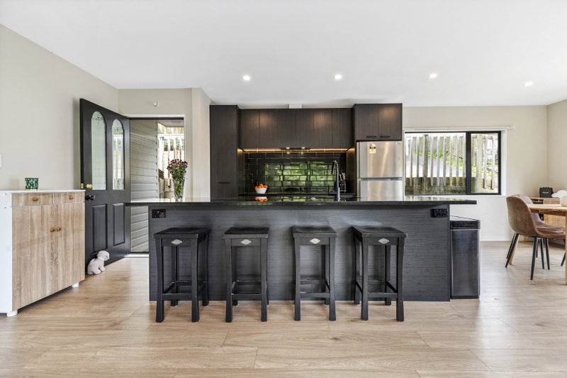 2/311 Rangatira Road, Beach Haven, Auckland - Carousel 2