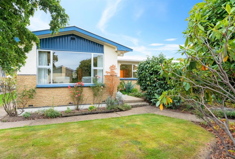 30 Kinmont Crescent, Kinmont Park, Mosgiel - Carousel 1