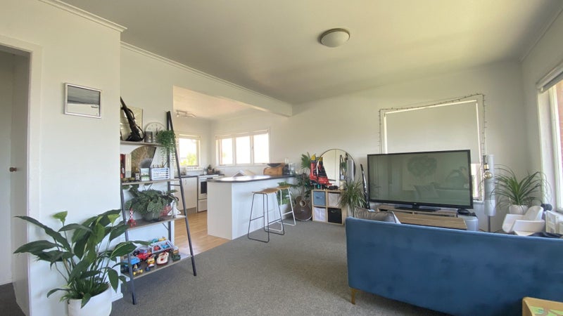 3/6 Corrella Road, Belmont, Auckland - Carousel 2