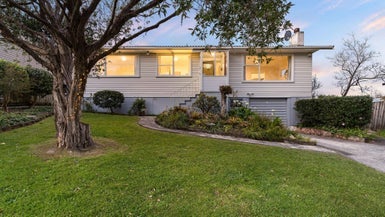 54 Weldene Avenue, Glenfield, Auckland - Carousel 1