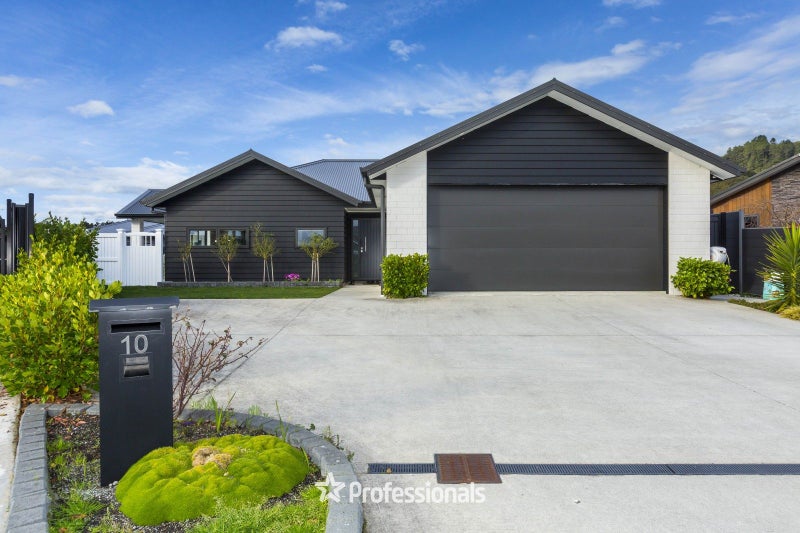 10 Kerrigan Crescent, Wallaceville, Upper Hutt - Carousel 2
