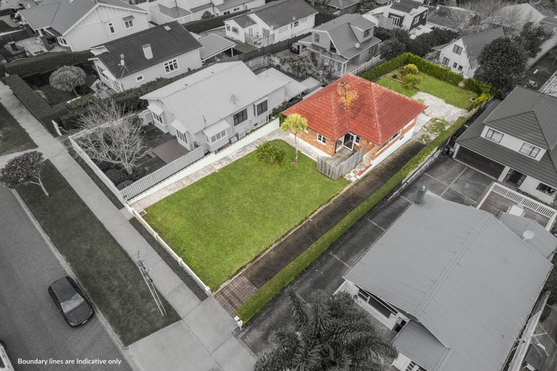 24 Highland Road, Mount Albert, Auckland - Carousel 1