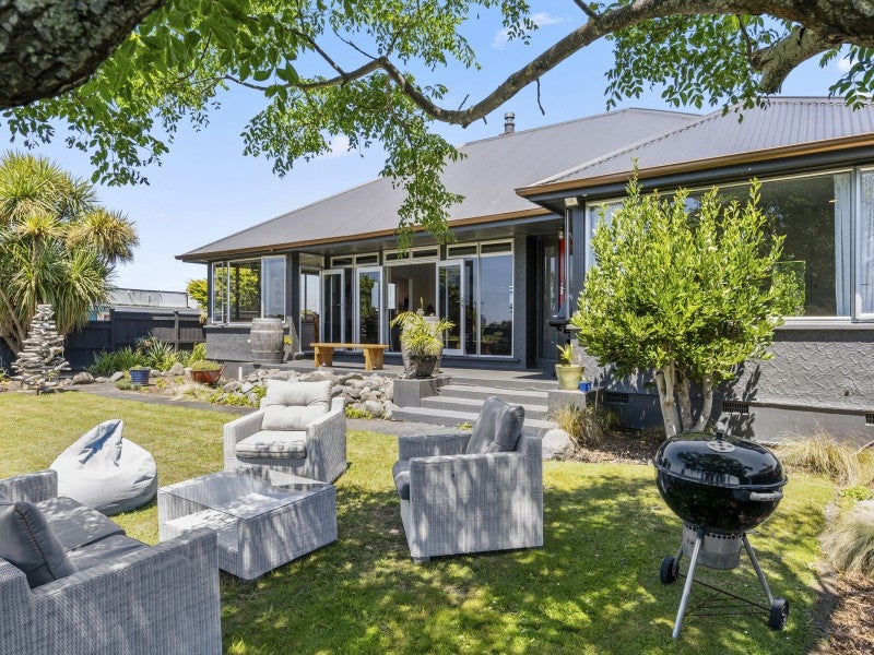 63 South Road, Blagdon, New Plymouth - Carousel 1