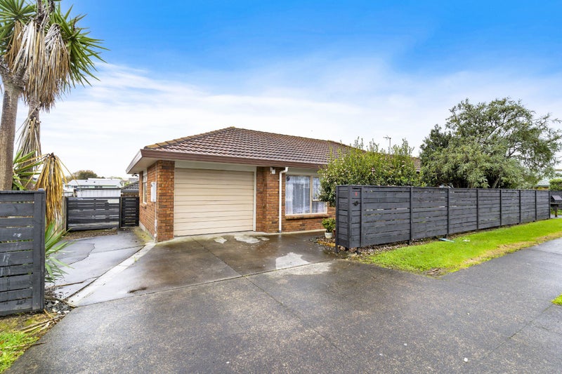 9 Finlayson Avenue, Clendon Park, Auckland - Carousel 2