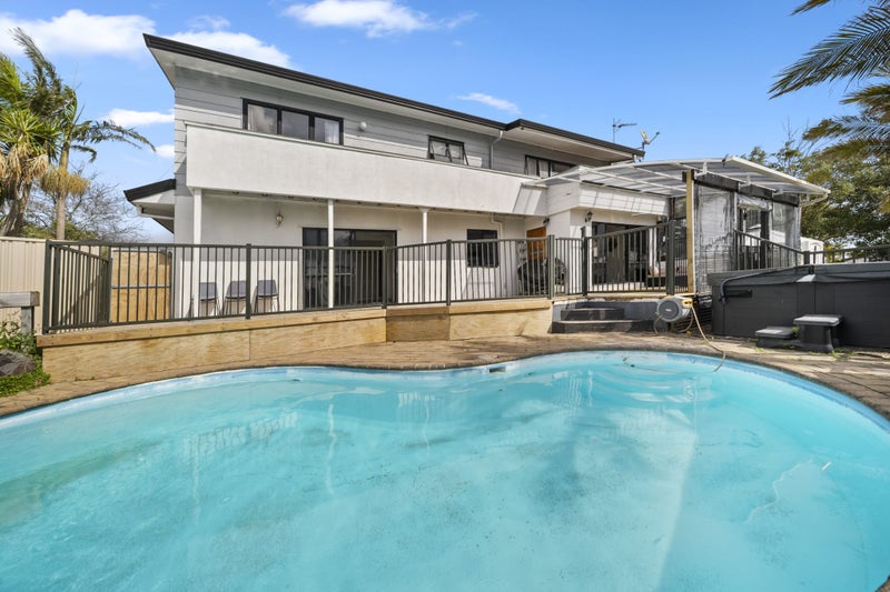 25 Greenstone Place, Clover Park, Auckland - Carousel 2