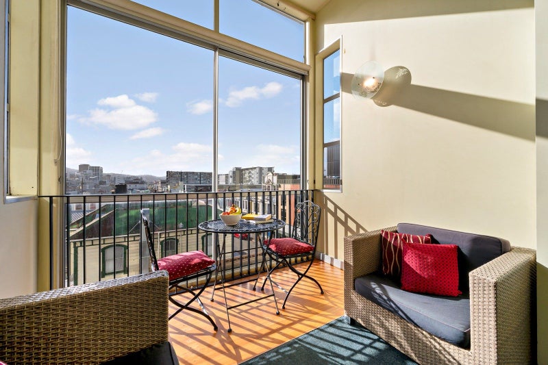 2J/51 Webb Street, Mount Cook, Wellington - Carousel 2