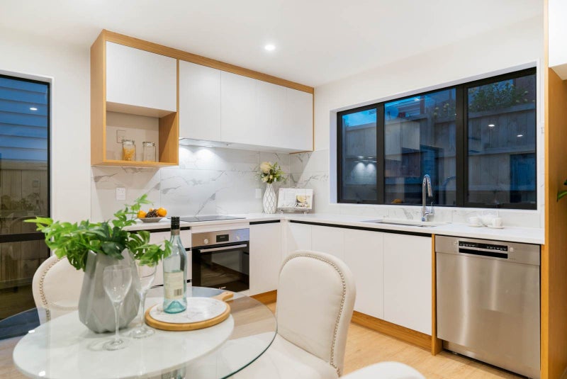 186D Whitney Street, Blockhouse Bay, Auckland - Carousel 2