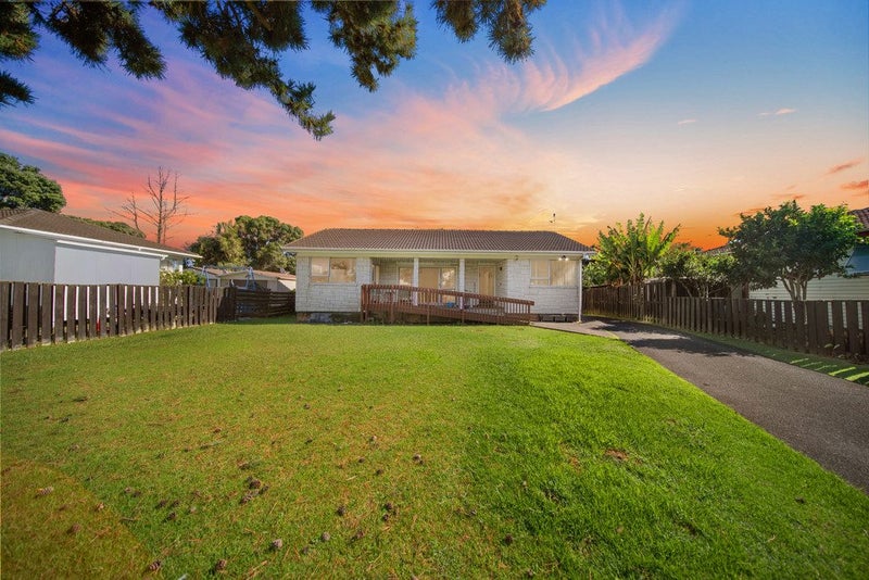 21 Staverton Crescent, Mangere, Auckland - Carousel 2