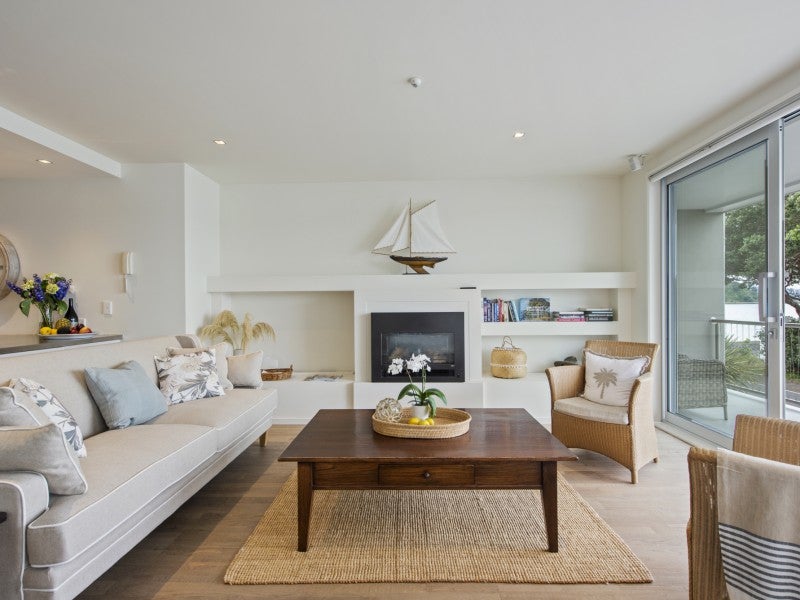 3/363 Karaka Bay Road, Karaka Bays, Wellington - Carousel 2