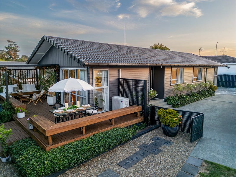 176 Cascades Road, Pakuranga Heights, Auckland - Carousel 1