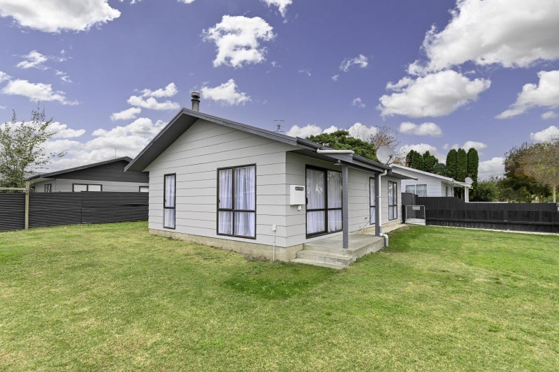 44 Ramsey Crescent, Flaxmere, Hastings - Carousel 1