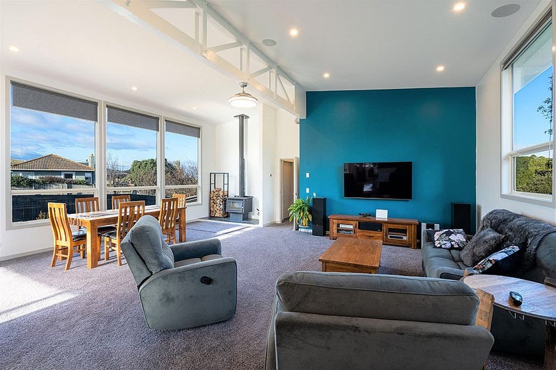 9 John Street, Ocean View, Dunedin - Carousel 2