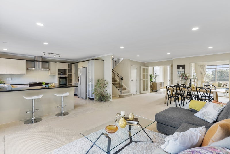 115 Pine Harbour Parade, Beachlands, Auckland - Carousel 1