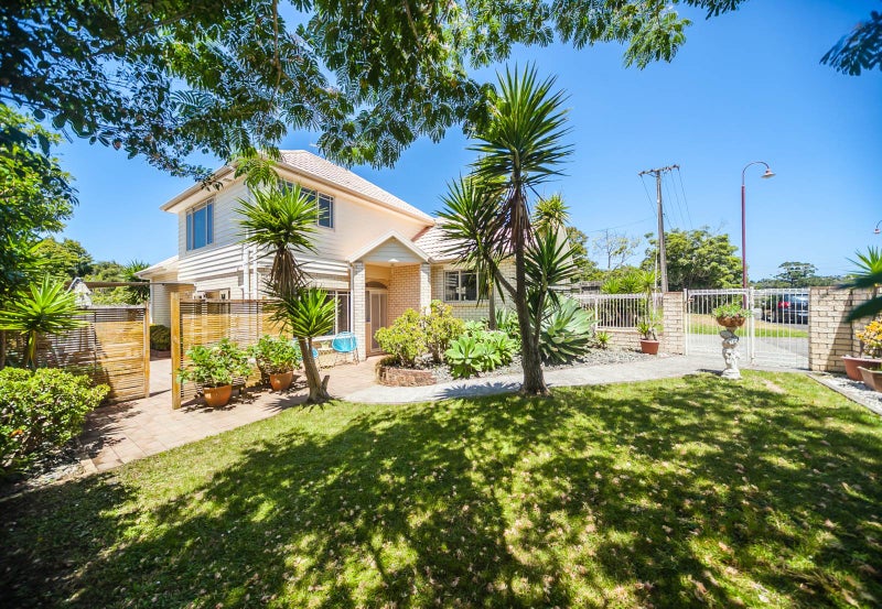 3 Zefiro Drive, Massey, Auckland - Carousel 1