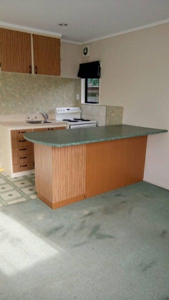 27 Lyndhurst Road, Tawa, Wellington - Carousel 2