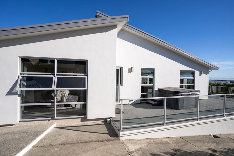16 Quarry Hill Terrace, Kennedys Bush, Christchurch - Carousel 25