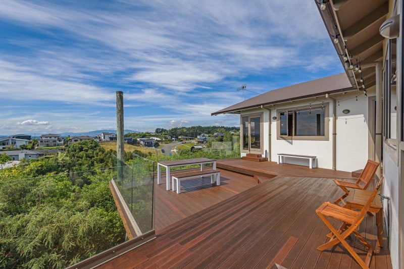 117 Ruapehu Drive, Fitzherbert, Palmerston North - Carousel 2