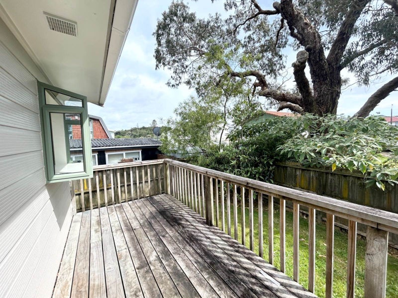 14 Lendic Avenue, Henderson, Auckland - Carousel 19