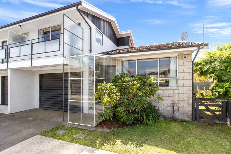 2/8 Deejay Lane, Spreydon, Christchurch - Carousel 1