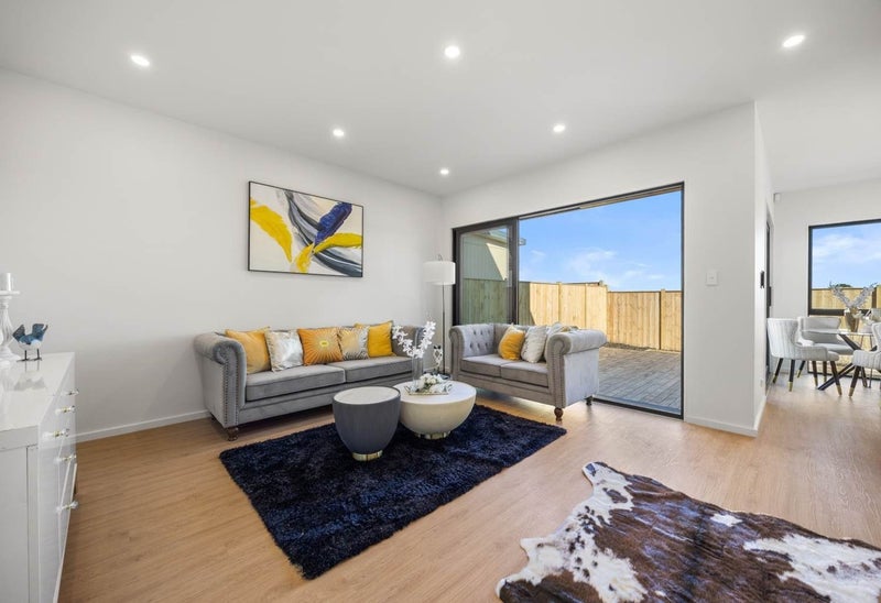 39 Taipahitini Road, Rosehill, Papakura - Carousel 1