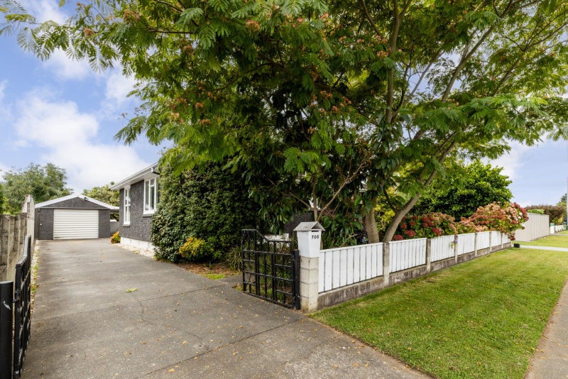 708 Grove Road, Mayfair, Hastings - Carousel 22