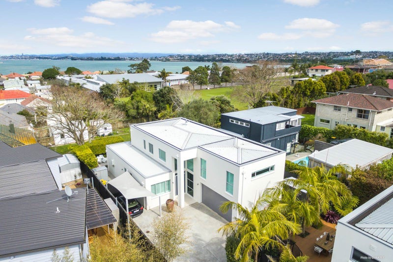 15A Waitemata Road, Hauraki, Auckland - Carousel 2