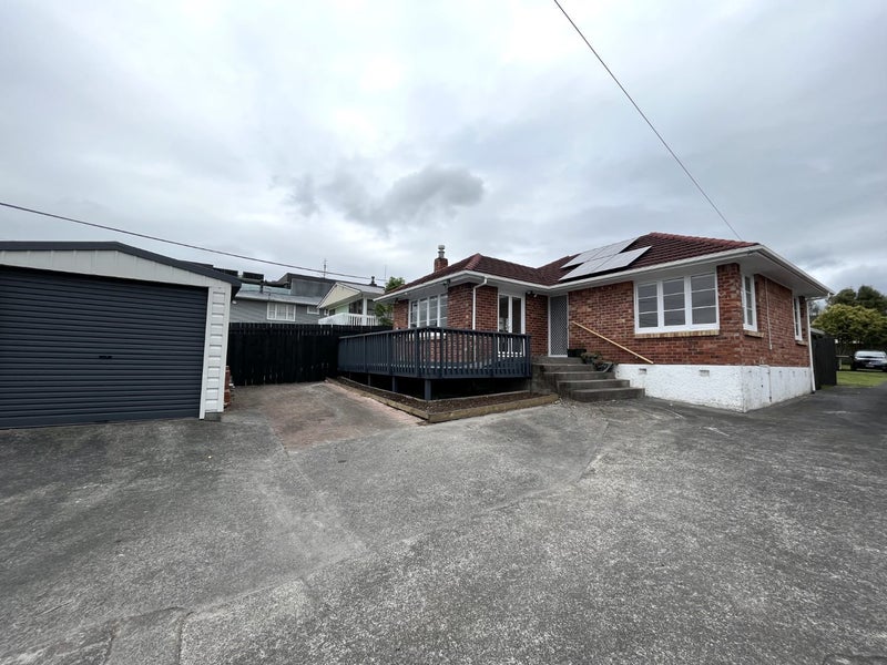 8 Daytona Road, Henderson, Auckland - Carousel 17