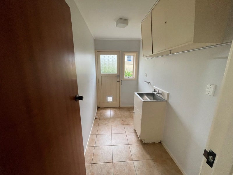 61 Stanley Point Road, Stanley Point, Auckland - Carousel 8