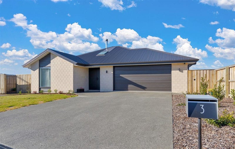3 Coleman Lane, Amberley, Amberley - Carousel 1