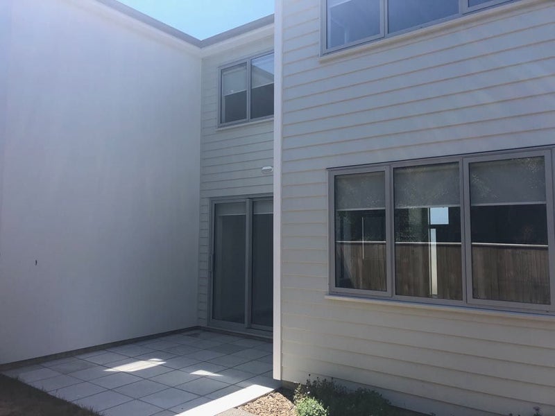 16 Glide Lane, Whitby, Porirua - Carousel 18