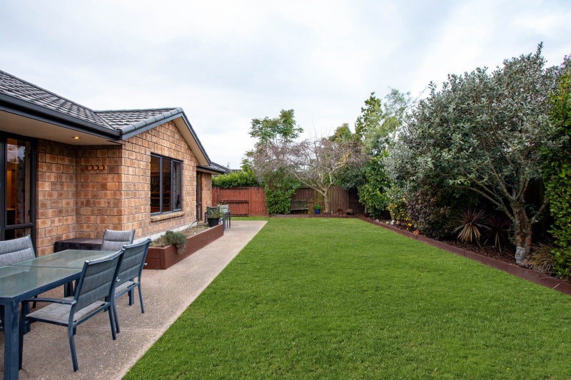 18 Connor Court, Huntington, Hamilton - Carousel 3