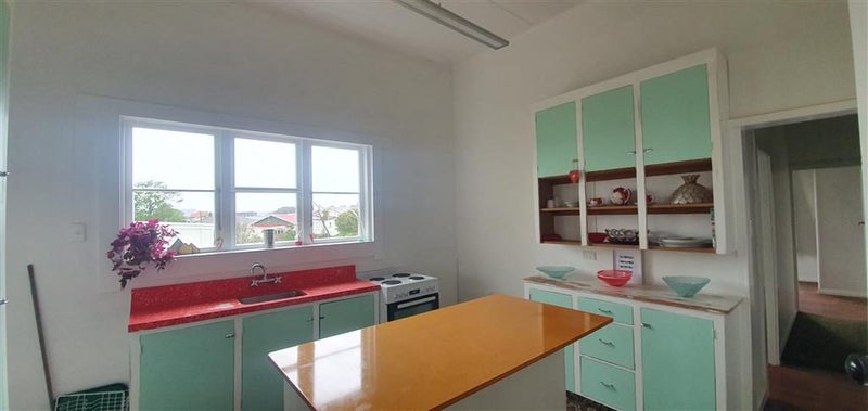 3 Alma Road, Gonville, Whanganui - Carousel 2