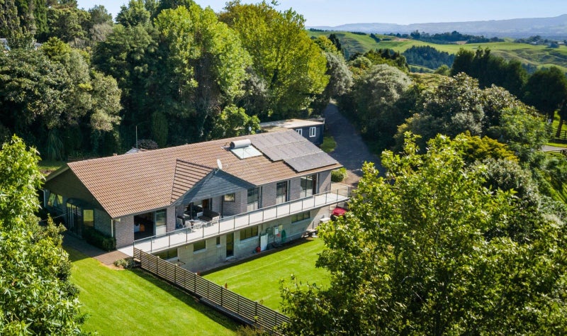 501D Kaitemako Road, Welcome Bay, Tauranga - Carousel 1