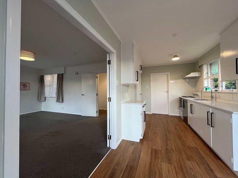 83 Wai-Iti Crescent, Woburn, Lower Hutt - Carousel 2