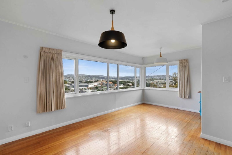 14 Elphinstone Avenue, Strathmore Park, Wellington - Carousel 1