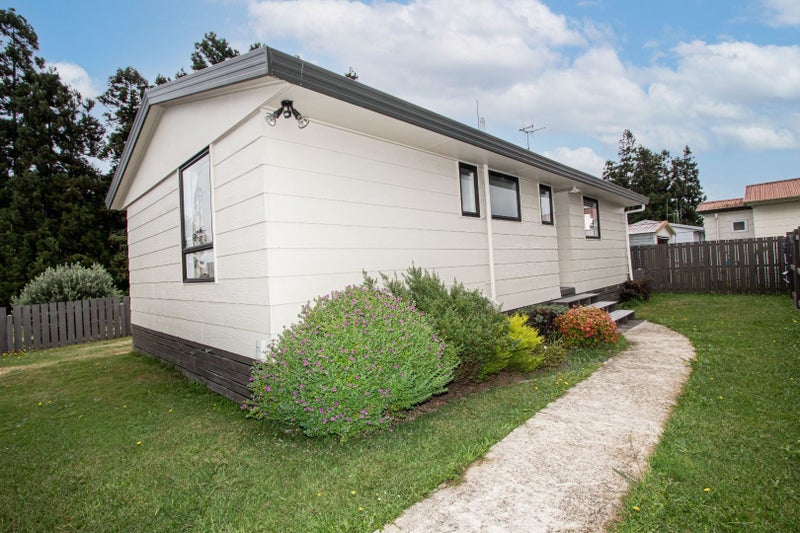 21B Purcell Place, Melville, Hamilton - Carousel 2