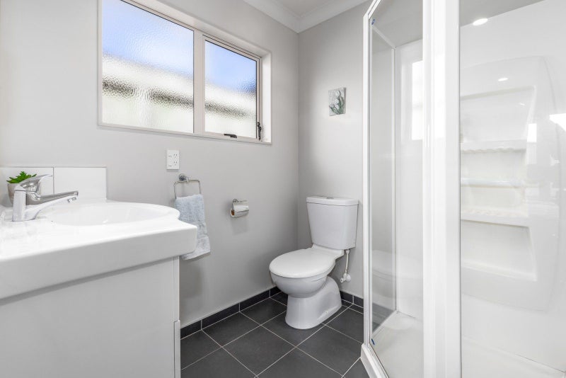 31 Staithes Drive North, Whitby, Porirua - Carousel 17