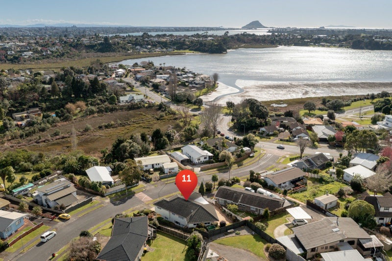 11 Achilles Crescent, Welcome Bay, Tauranga - Carousel 1