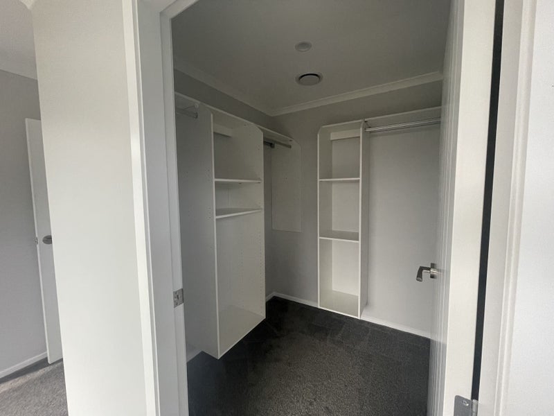 22 Kerrigan Crescent, Wallaceville, Upper Hutt - Carousel 11