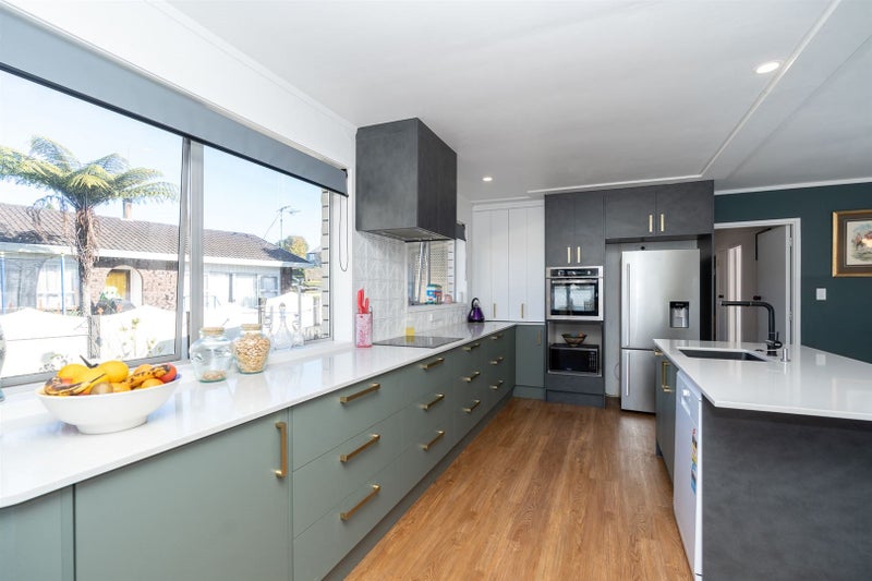 47 Rodney Street, Nawton, Hamilton - Carousel 1