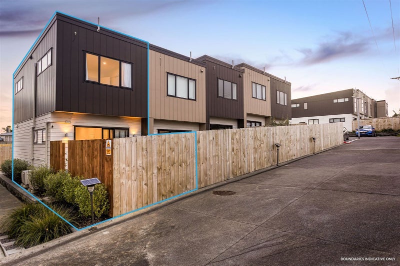 4/6 Hepburn Road, Glendene, Auckland - Carousel 1