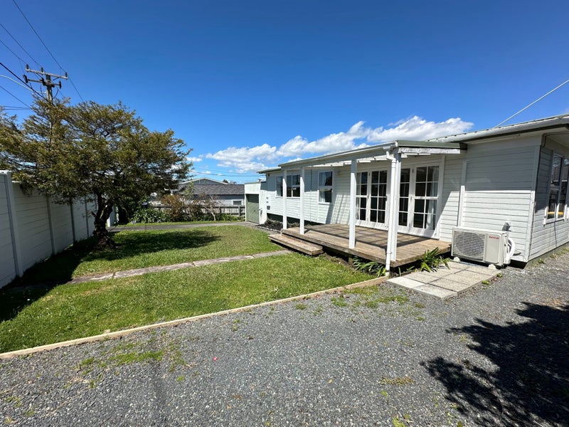 998 Whangaparaoa Road, Matakatia, Whangaparaoa - Carousel 2