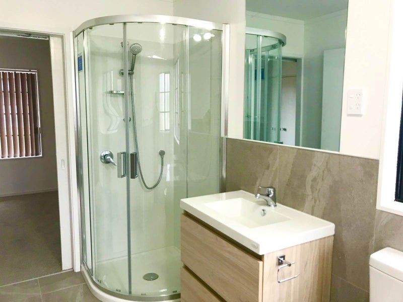 39 Gosford Drive, Botany Downs, Auckland - Carousel 10