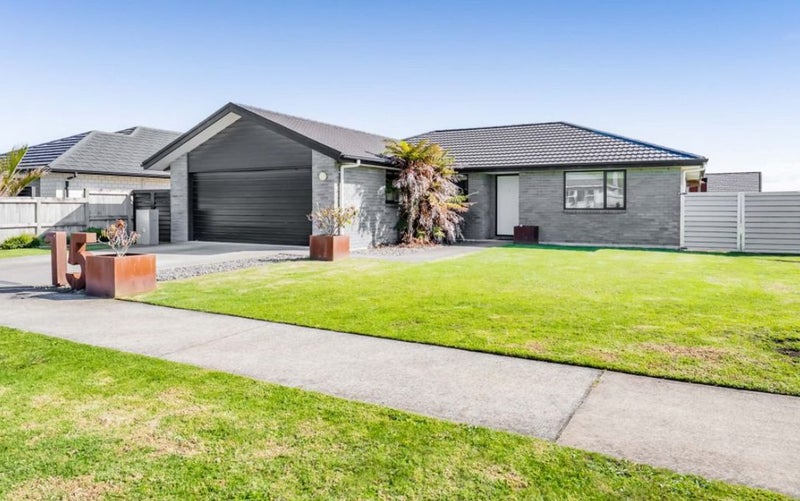 15 Customhouse Street, Bell Block, New Plymouth - Carousel 24