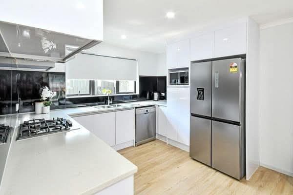 6 Emerson Road, Clover Park, Auckland - Carousel 2