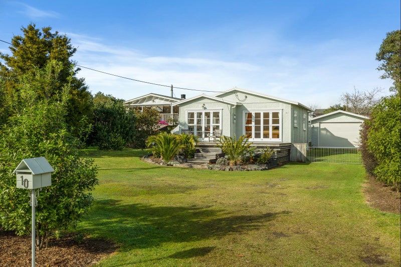10 Wharfdale Crescent, Mangawhai Heads, Mangawhai - Carousel 1