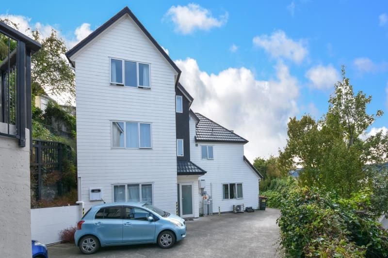 11 Pitt Street, North Dunedin, Dunedin - Carousel 1