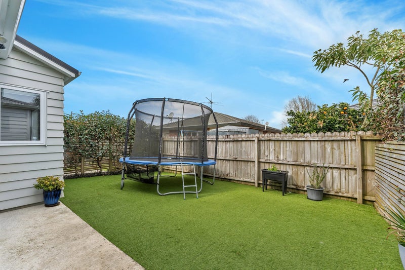 33 Divide Loop, Takanini, Auckland - Carousel 2