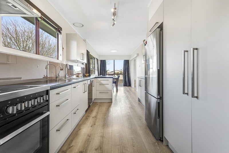 54 Morrow Avenue, St Andrews, Hamilton - Carousel 2